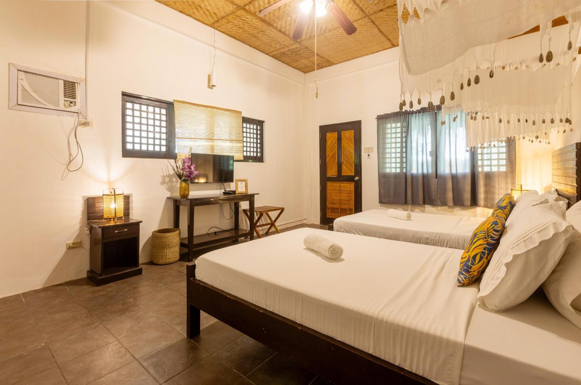 Nabulao Beach Resort Hinoba-an Экстерьер фото