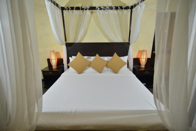 Nabulao Beach Resort Hinoba-an Экстерьер фото