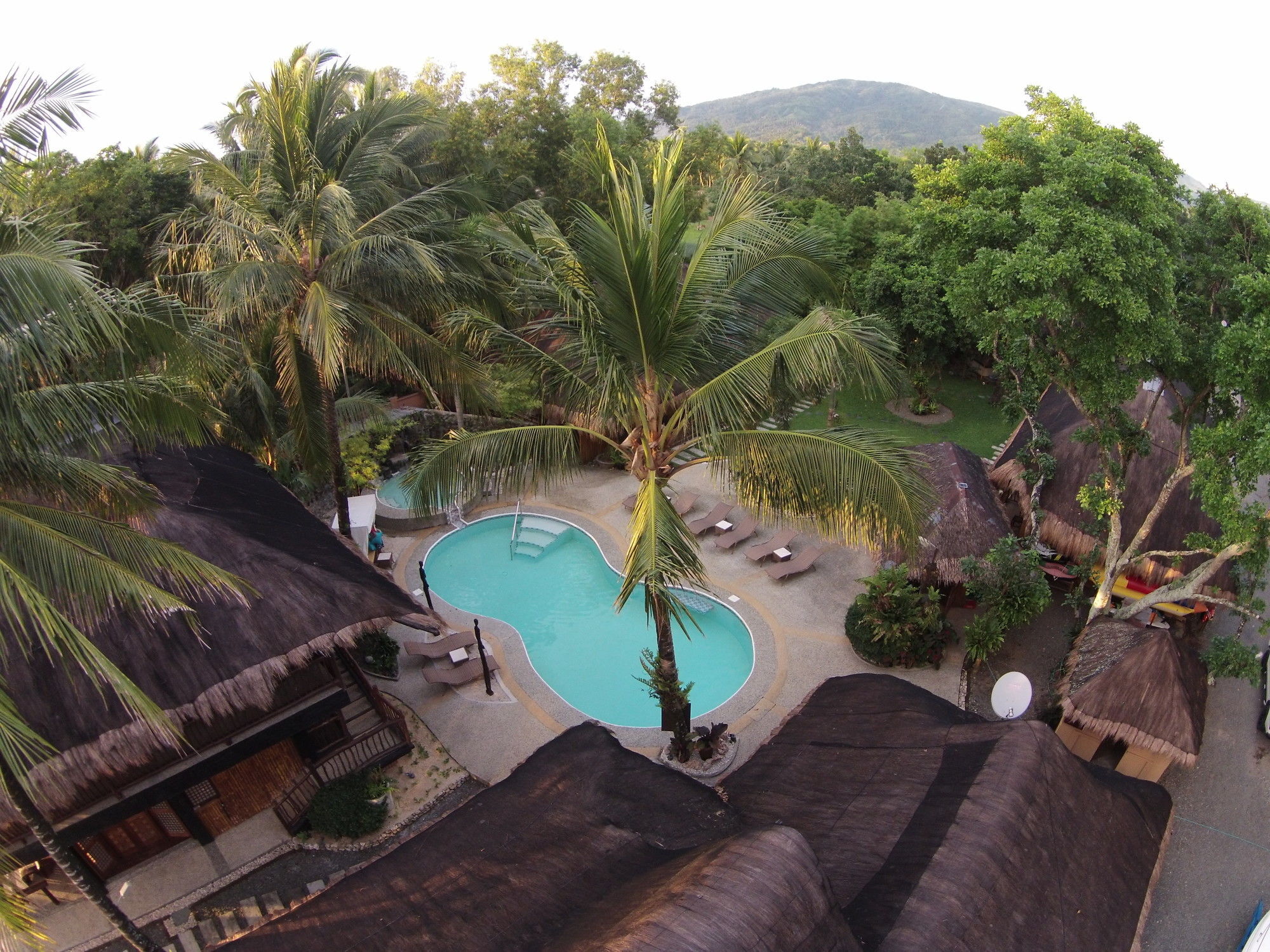 Nabulao Beach Resort Hinoba-an Экстерьер фото